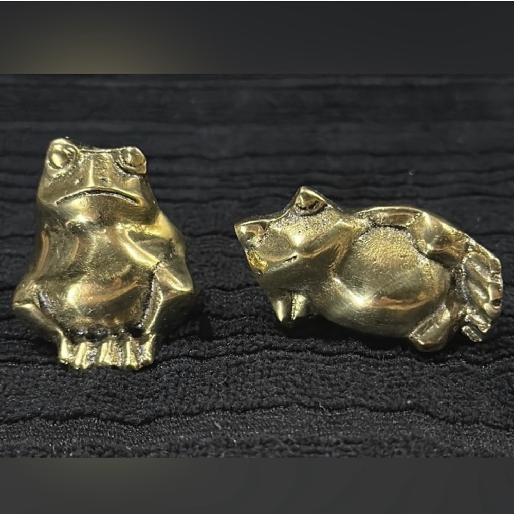 Vintage Solid Brass Frogs~Set of 2